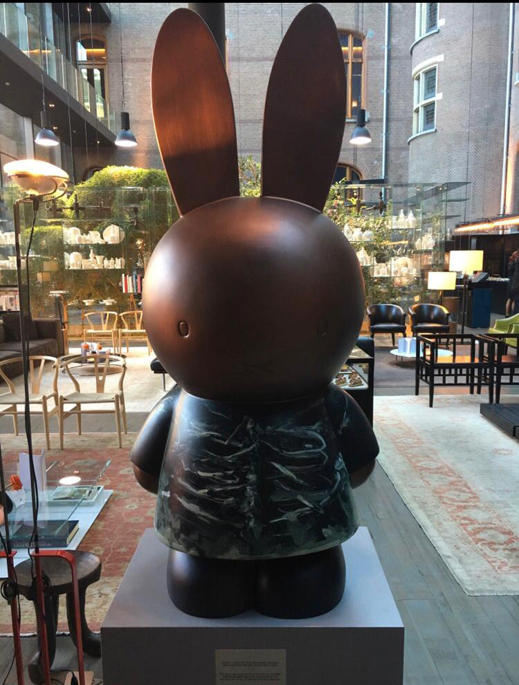 hotel-conservatorium-amsterdam-con-kimpelsisters